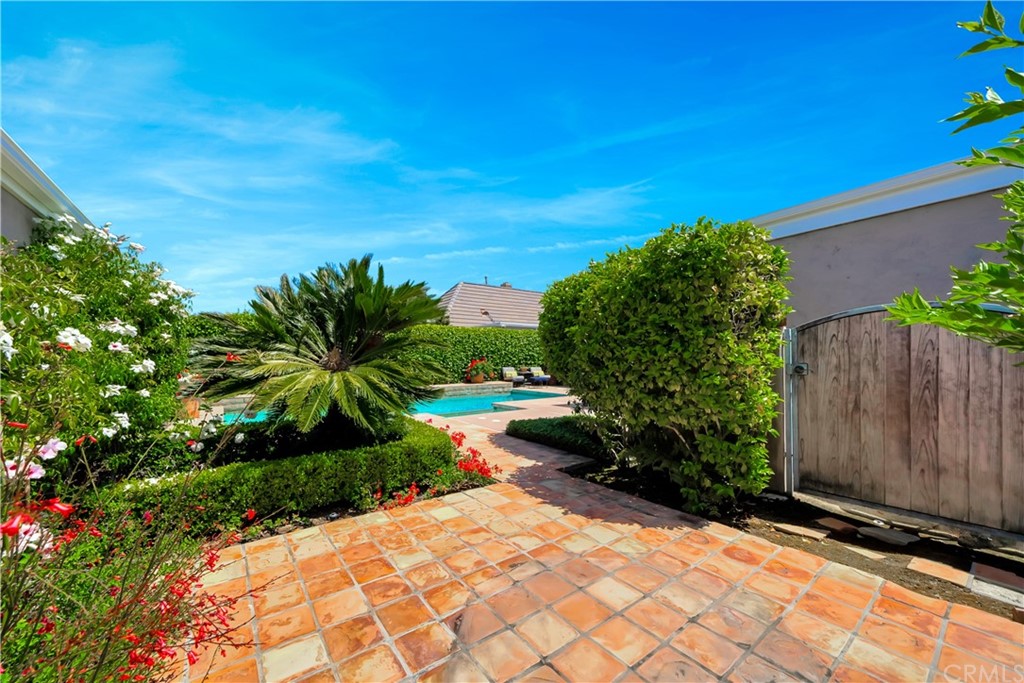 23802 Cassandra Bay Dana Point, CA 92629 - Photo 43 of 48 a view of a backyard with pathway