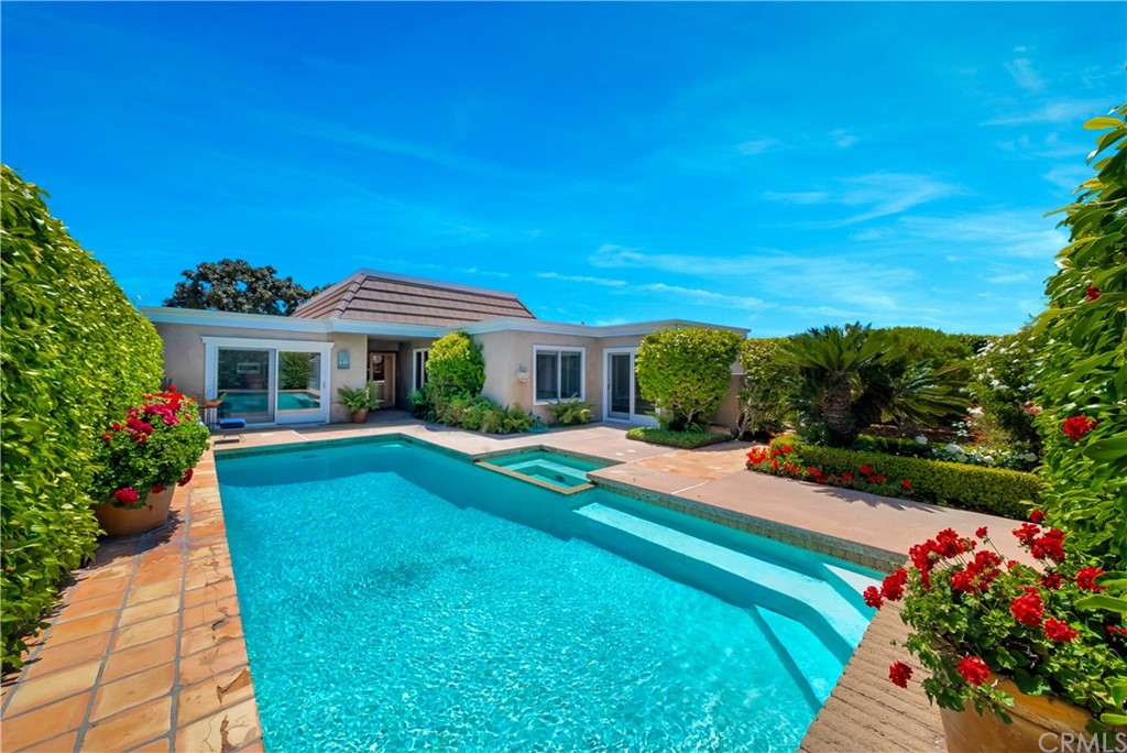 23802 Cassandra Bay Dana Point, CA 92629 - Photo 10 of 48 a front view of a house with garden