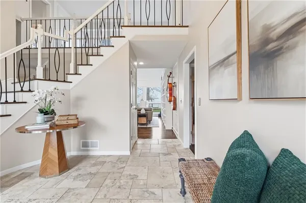 $975,000 | 10585 West 157th Terrace, Overland Park, KS 66221