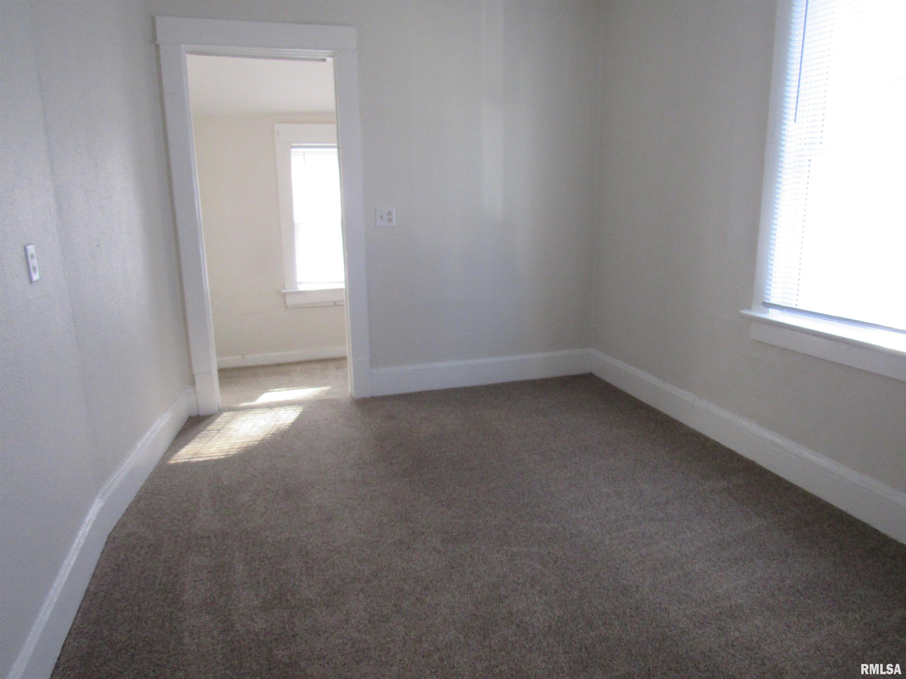 151 6th Street Silvis, IL 61282 - Photo 7 of 18