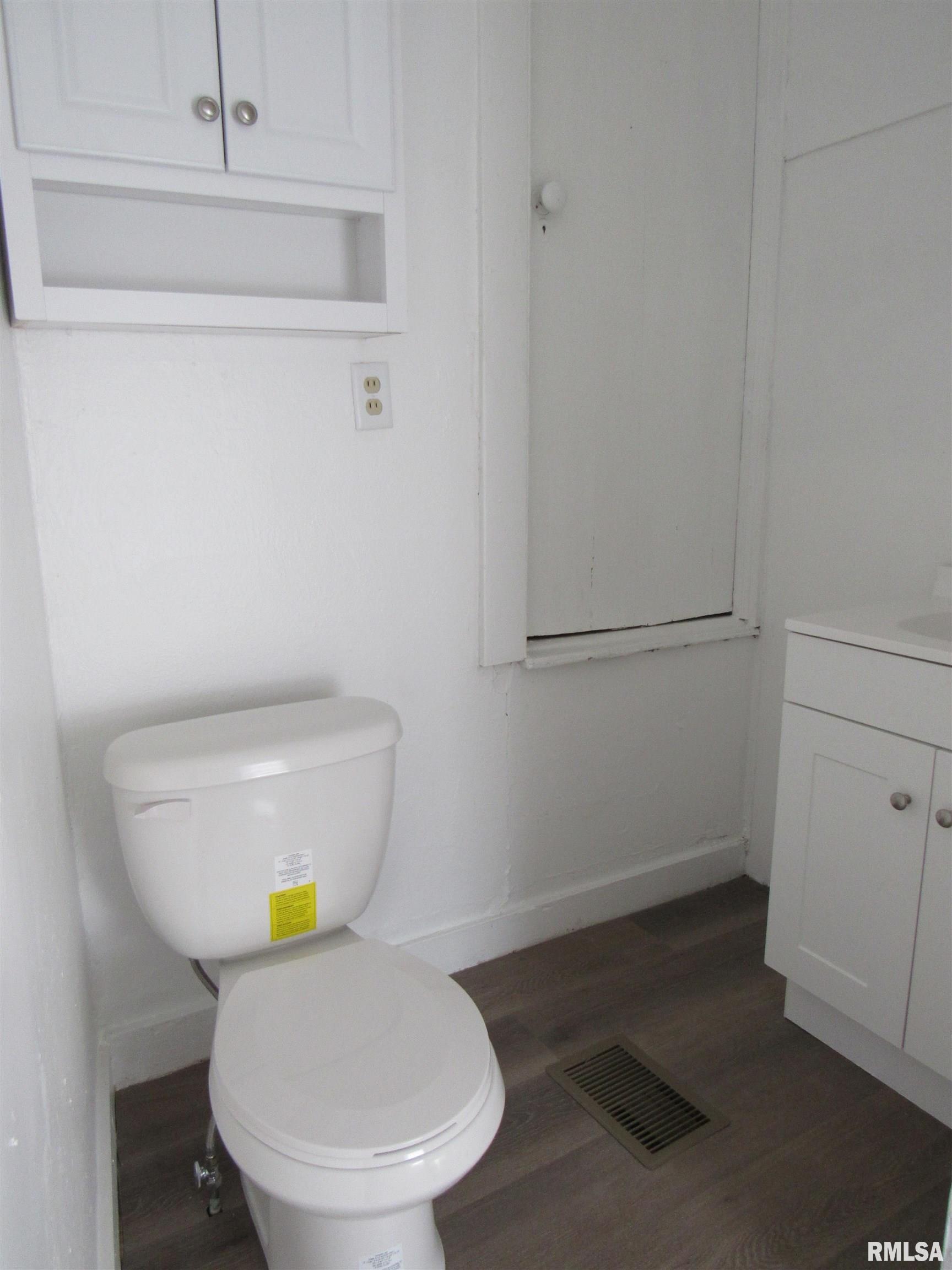 151 6th Street Silvis, IL 61282 - Photo 9 of 18