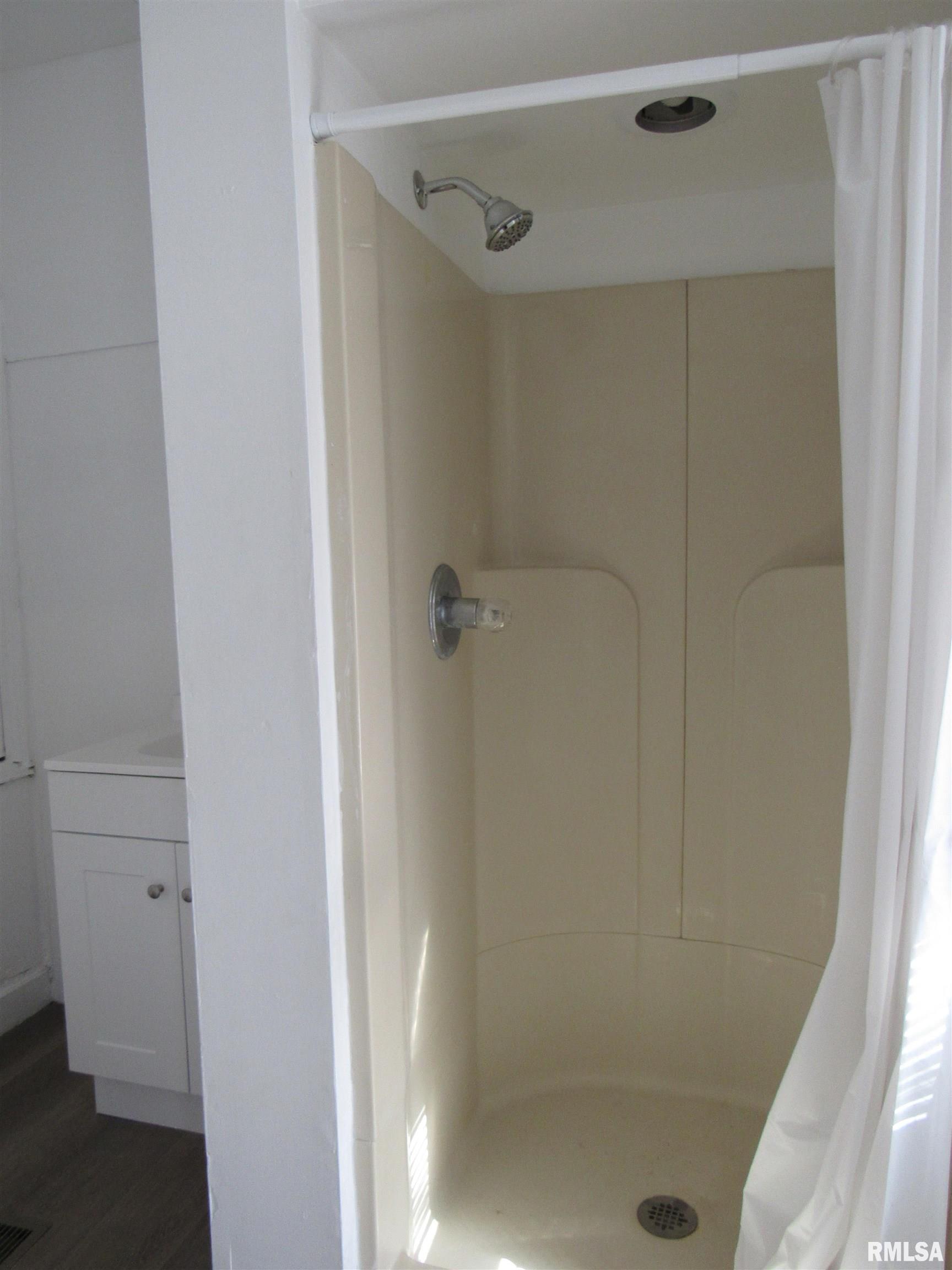 151 6th Street Silvis, IL 61282 - Photo 10 of 18