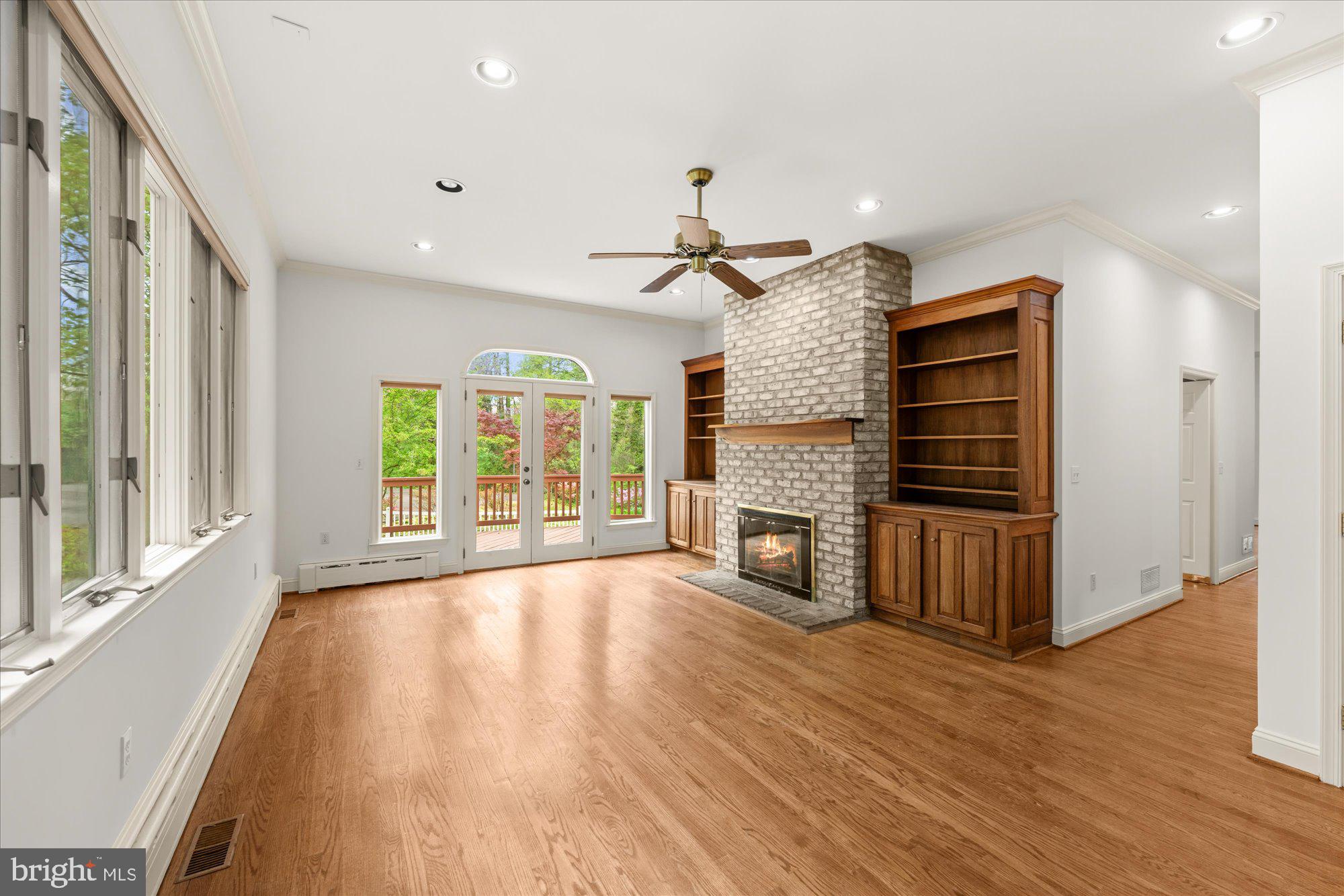 6013 Selvyn Road Bethesda, MD 20817 - Photo 11 of 54 Family room with access to expansive deck