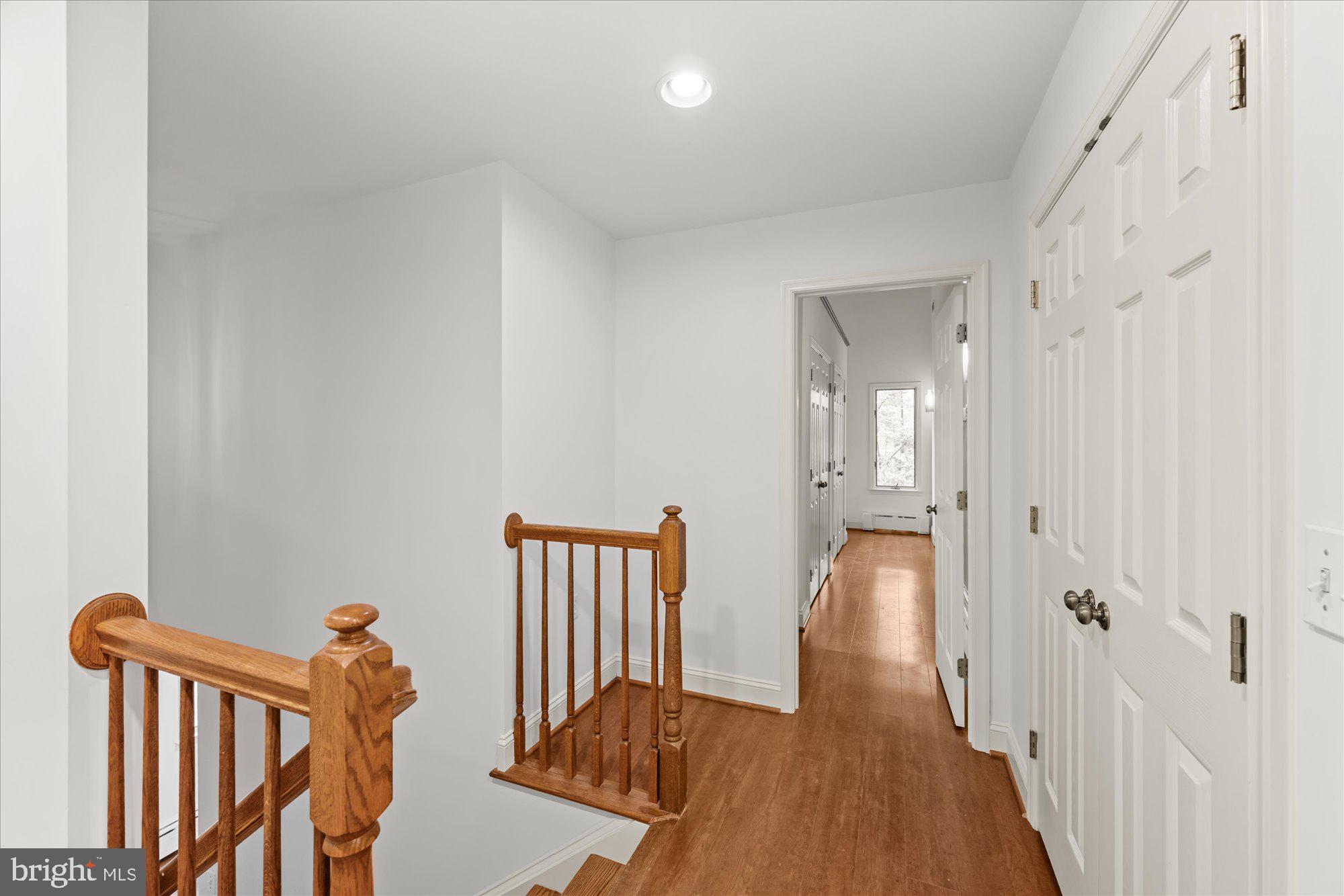 6013 Selvyn Road Bethesda, MD 20817 - Photo 22 of 54 Upper level landing