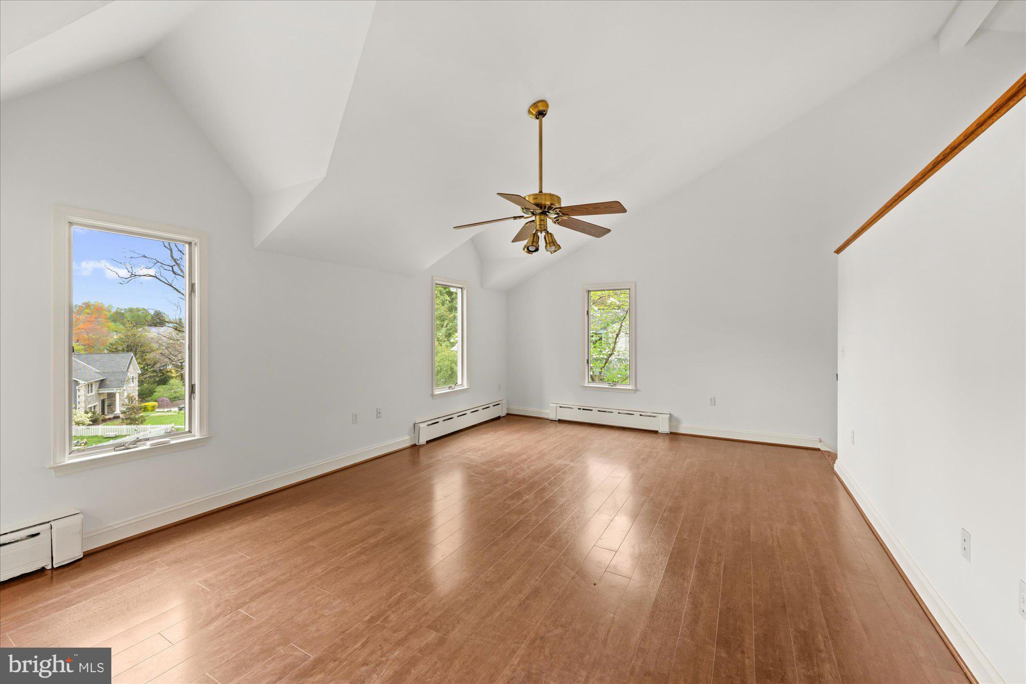 6013 Selvyn Road Bethesda, MD 20817 - Photo 24 of 54 Vaulted ceiling and lots of windows