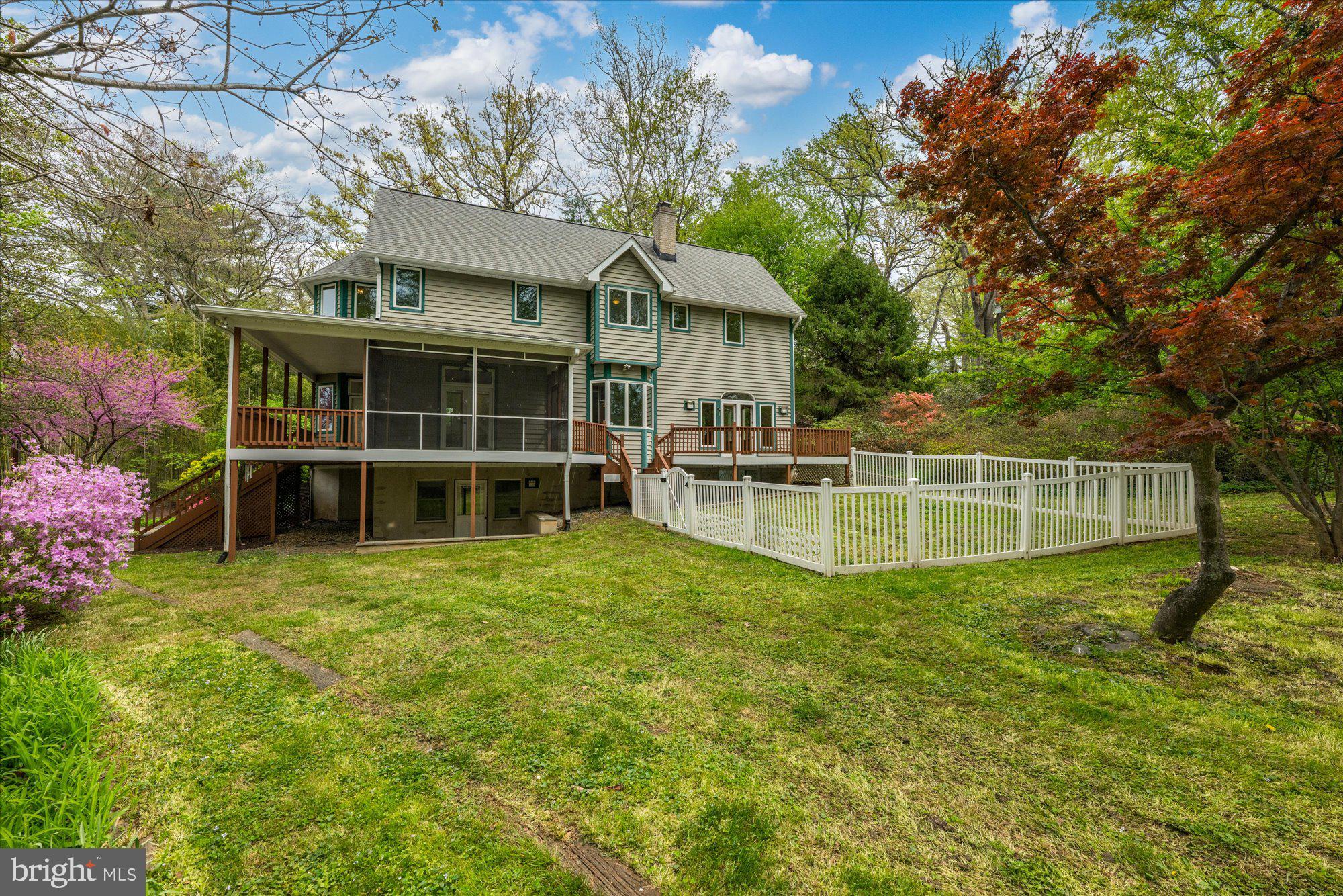 6013 Selvyn Road Bethesda, MD 20817 - Photo 45 of 54 Rear elevation
