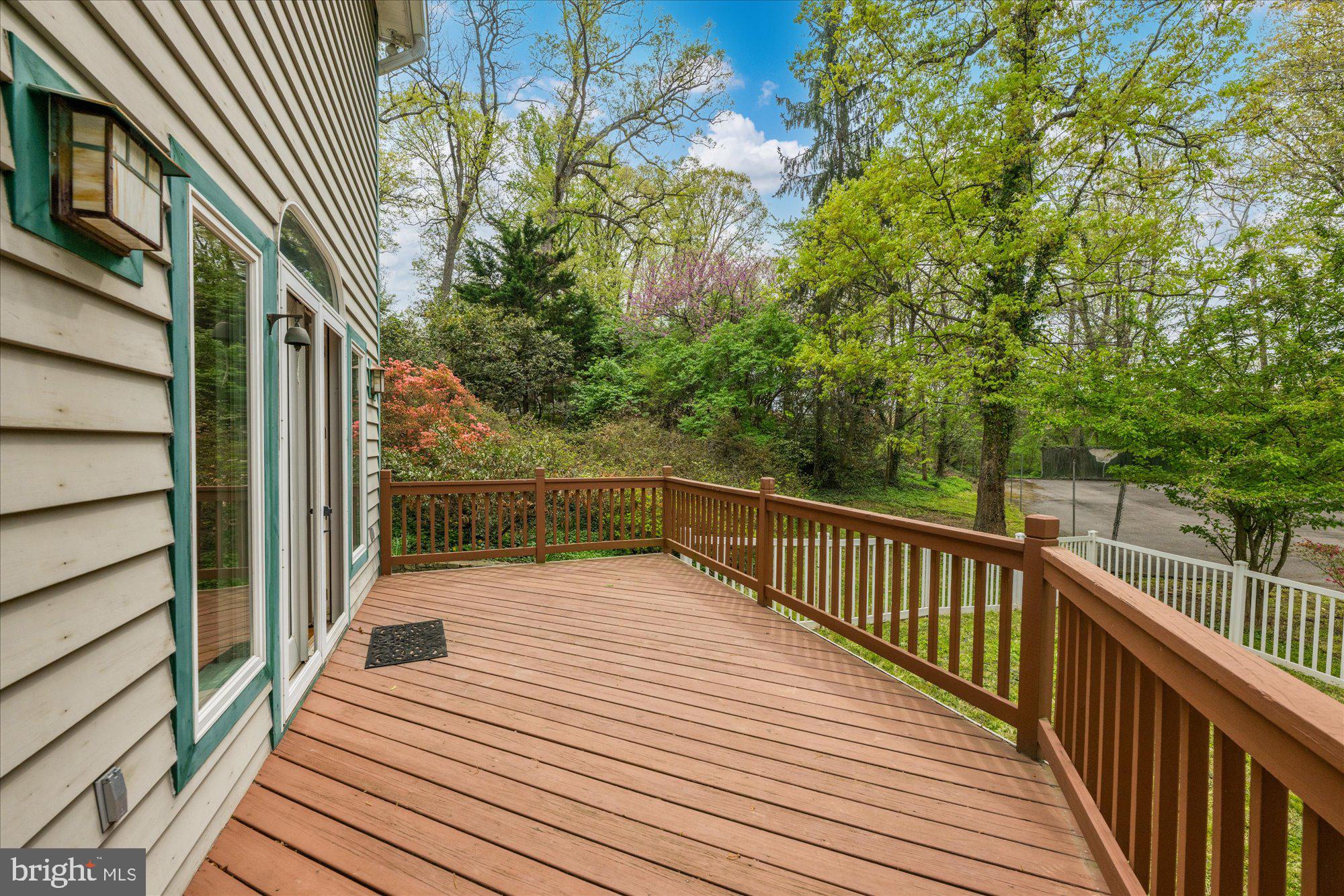 6013 Selvyn Road Bethesda, MD 20817 - Photo 49 of 54 Deck off of the family room