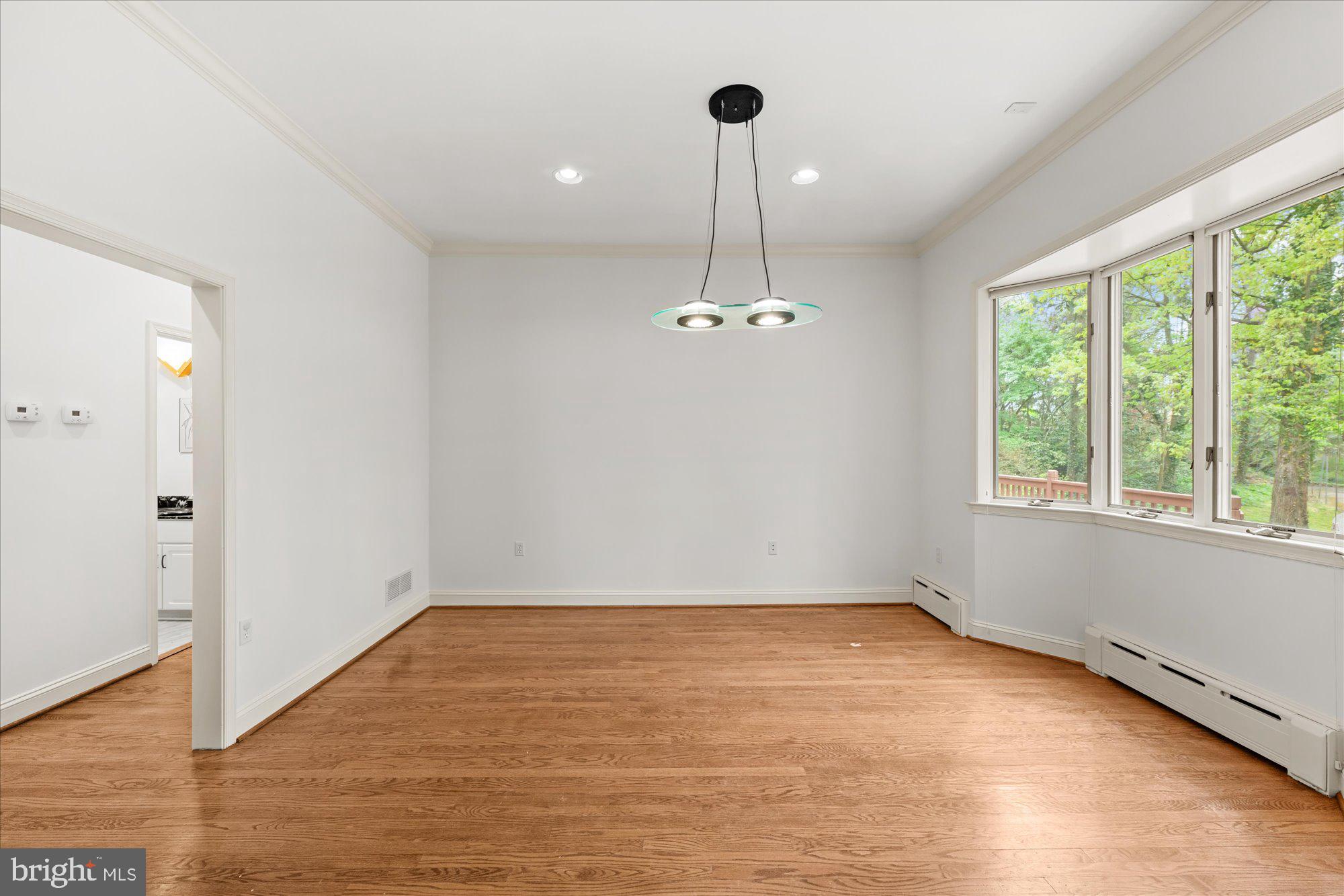 6013 Selvyn Road Bethesda, MD 20817 - Photo 8 of 54 Large dining room