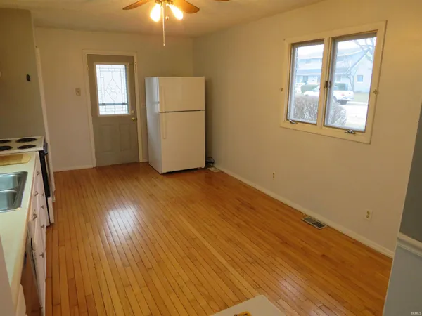 $1,750 | 413 West Harrison Street, Monticello, IN 47960