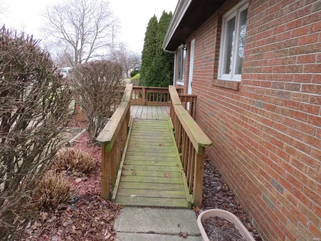 $1,750 | 413 West Harrison Street, Monticello, IN 47960