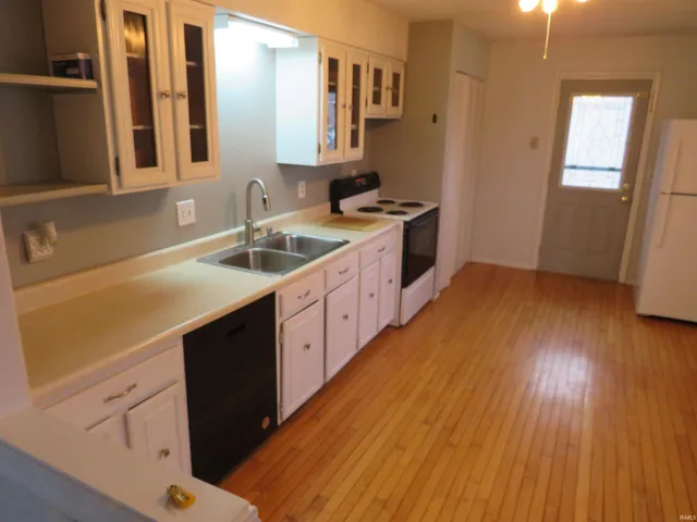 $1,750 | 413 West Harrison Street, Monticello, IN 47960