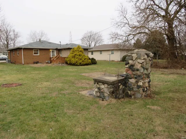 $1,750 | 413 West Harrison Street, Monticello, IN 47960