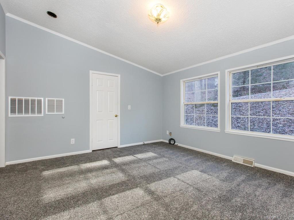 87 Long Ridge Road Candler, NC 28715 - Photo 13 of 37 Gallery Image 13