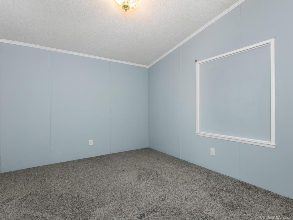 87 Long Ridge Road Candler, NC 28715 - Photo 14 of 37 Gallery Image 14