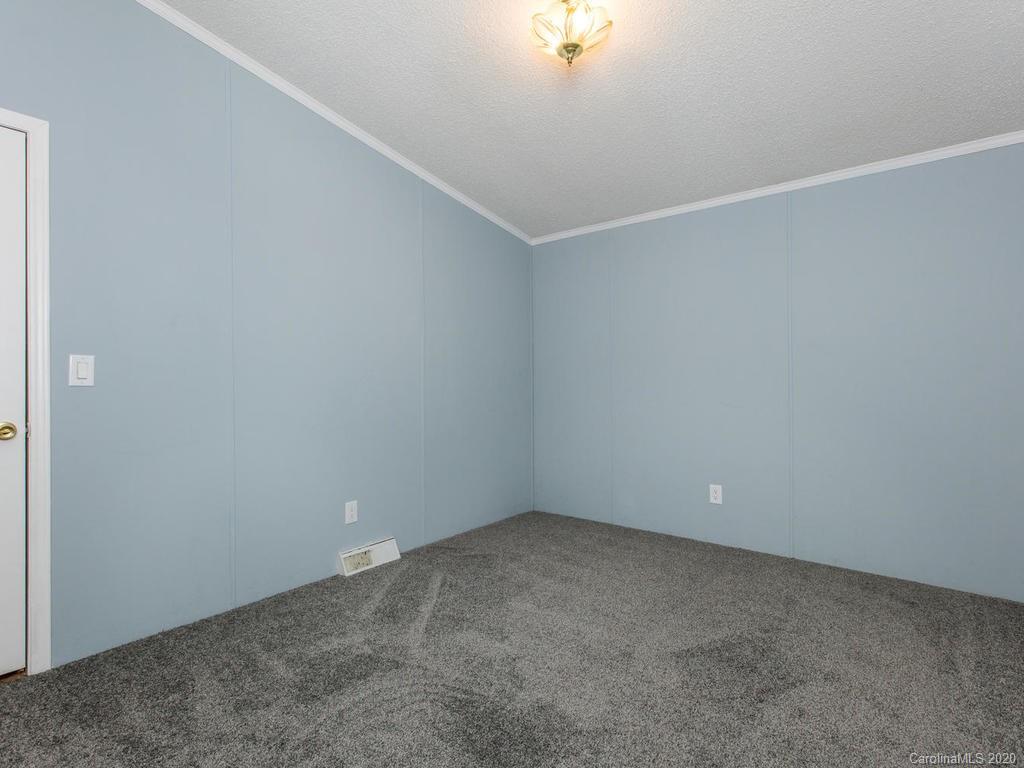 87 Long Ridge Road Candler, NC 28715 - Photo 15 of 37 Gallery Image 15