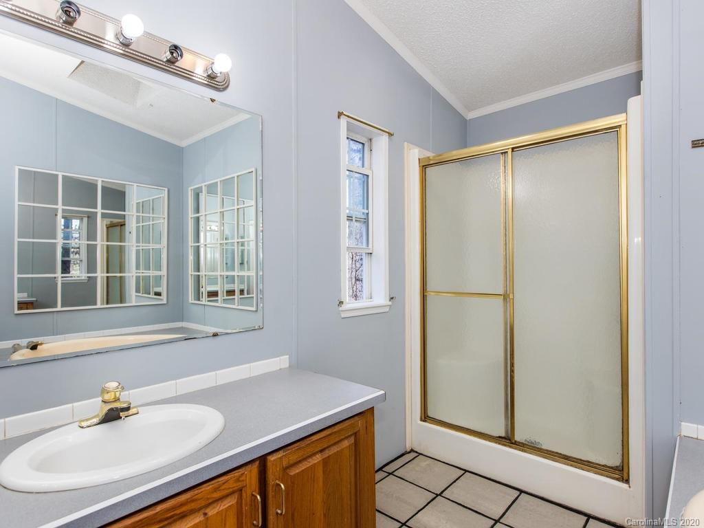 87 Long Ridge Road Candler, NC 28715 - Photo 18 of 37 Gallery Image 18