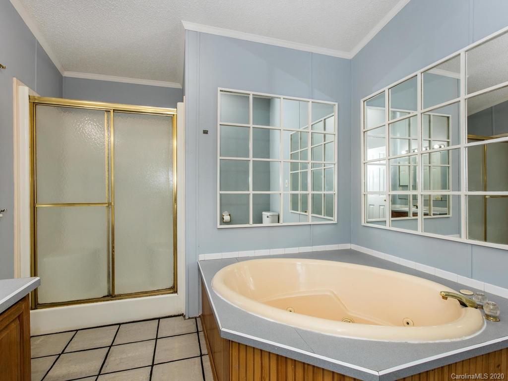 87 Long Ridge Road Candler, NC 28715 - Photo 19 of 37 Gallery Image 19