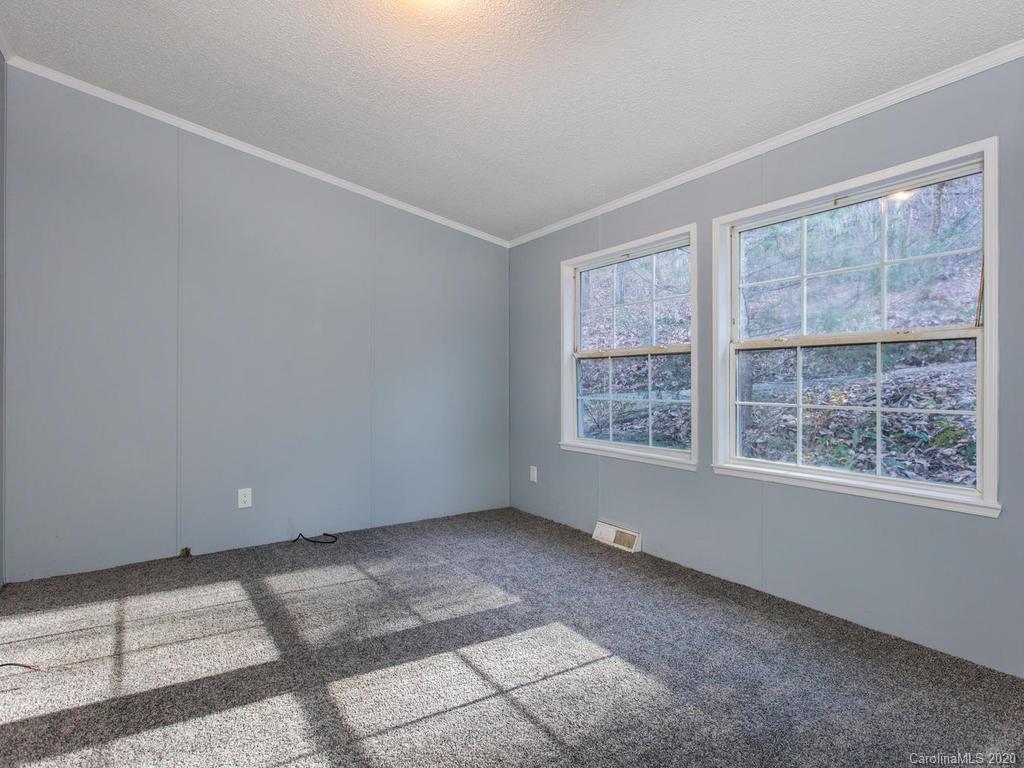 87 Long Ridge Road Candler, NC 28715 - Photo 25 of 37 Gallery Image 25