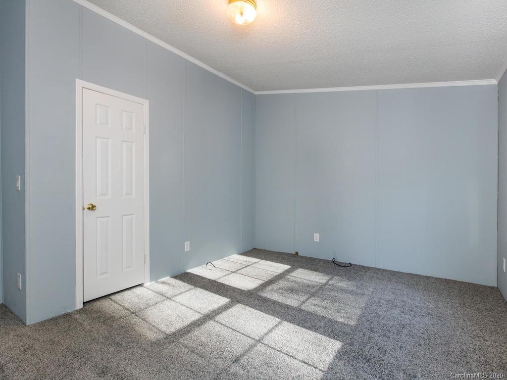 87 Long Ridge Road Candler, NC 28715 - Photo 26 of 37 Gallery Image 26