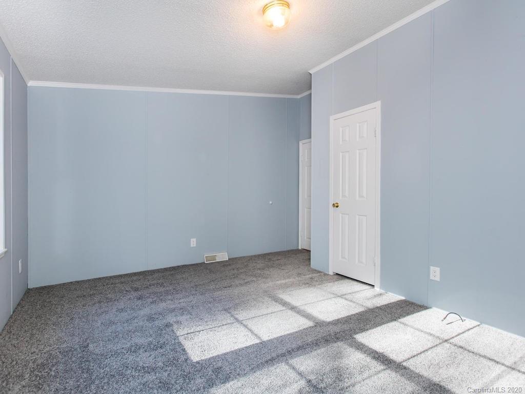 87 Long Ridge Road Candler, NC 28715 - Photo 27 of 37 Gallery Image 27