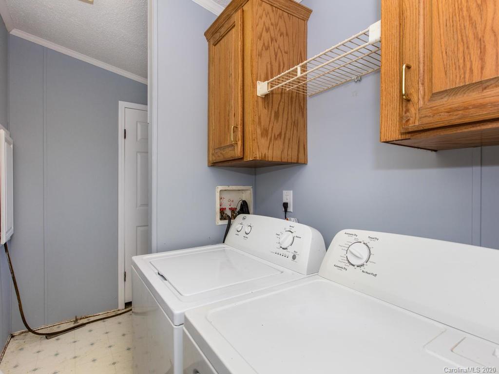 87 Long Ridge Road Candler, NC 28715 - Photo 28 of 37 Gallery Image 28