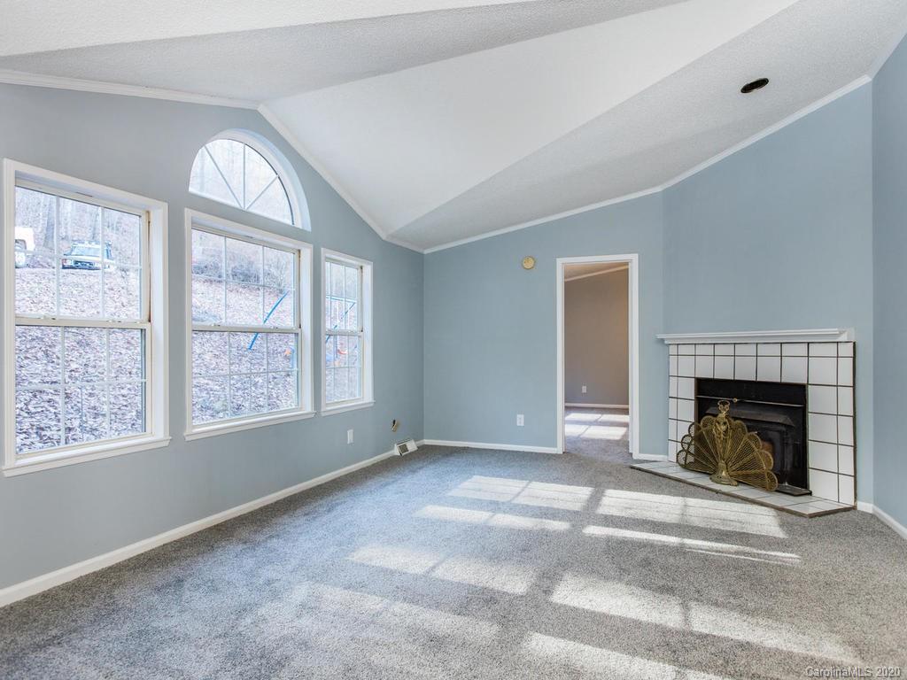 87 Long Ridge Road Candler, NC 28715 - Photo 4 of 37 Gallery Image 4