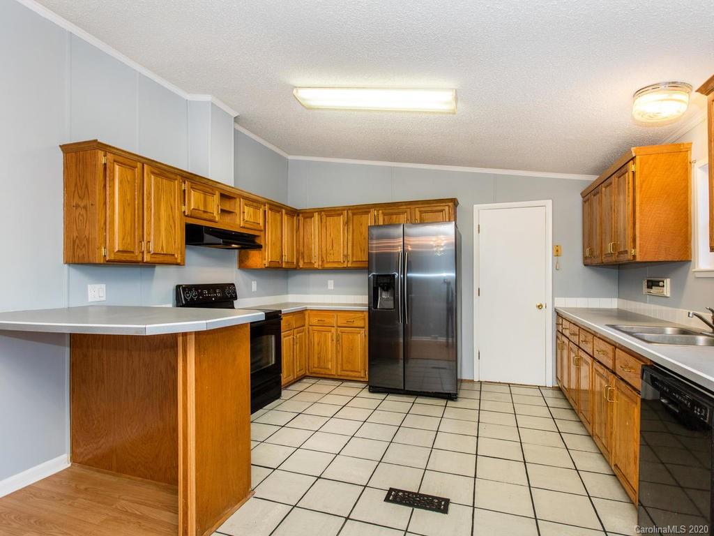 87 Long Ridge Road Candler, NC 28715 - Photo 8 of 37 Gallery Image 8