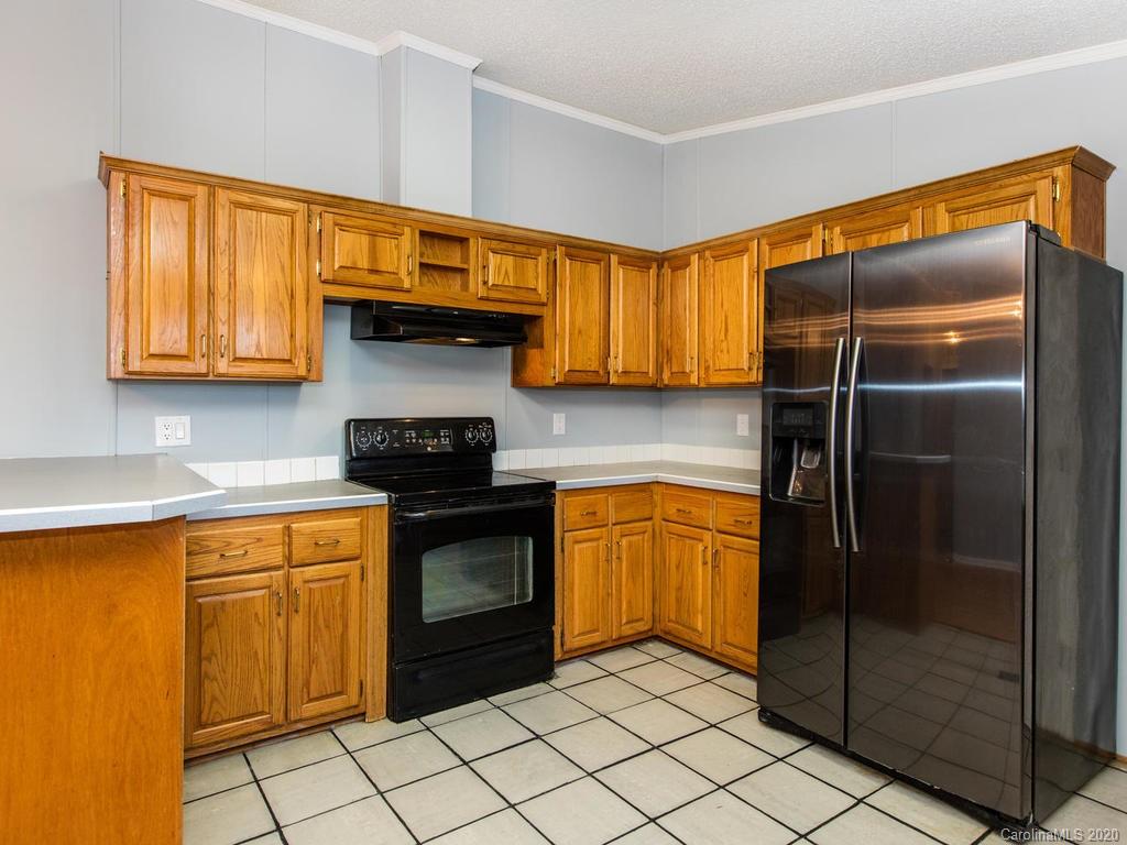 87 Long Ridge Road Candler, NC 28715 - Photo 9 of 37 Gallery Image 9