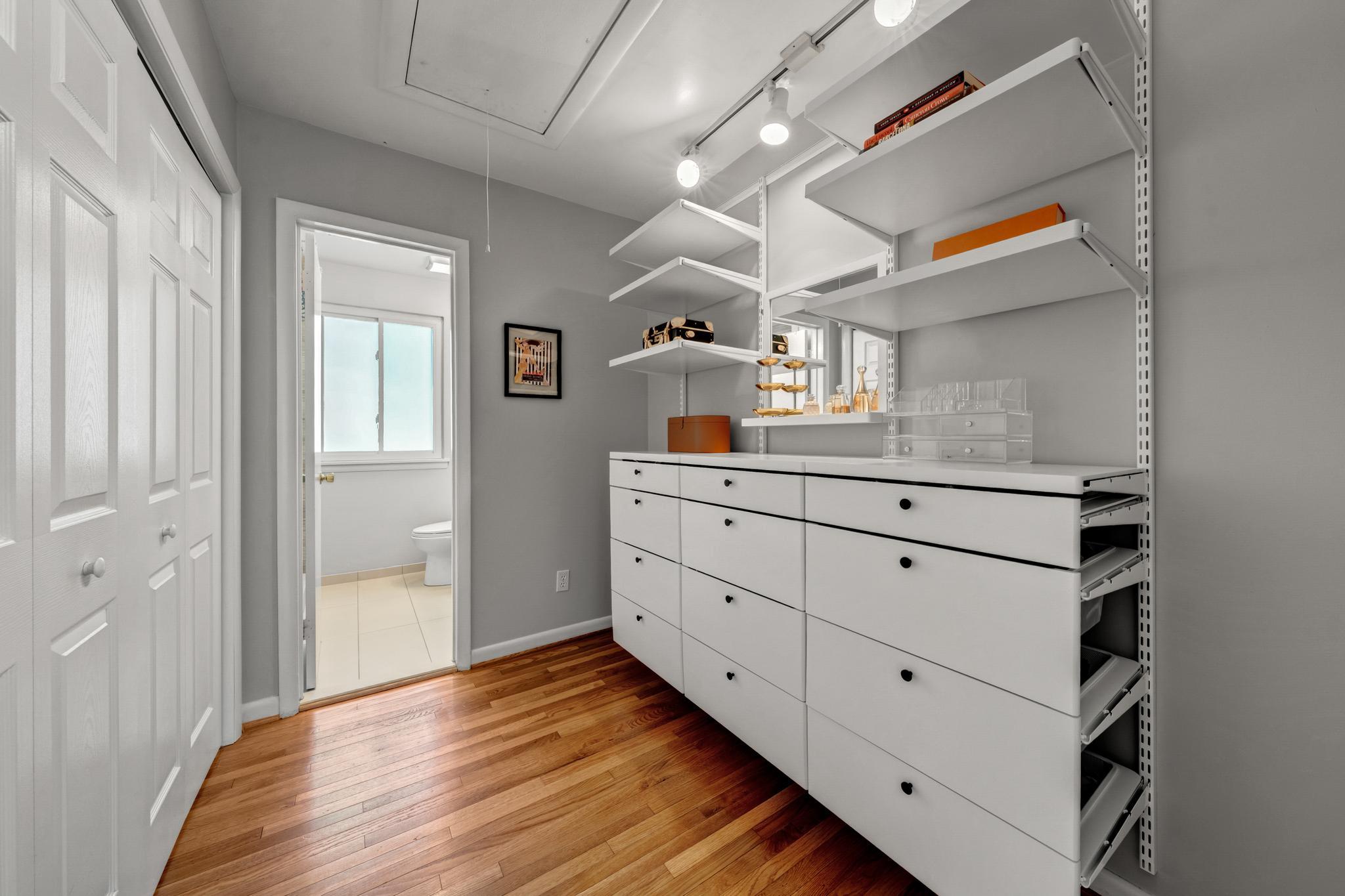 11073 Saffold Way Reston, VA 20190 - Photo 25 of 46 Primary Dressing Room