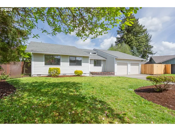 $445,900 | 1676 Northwest Youngwood Court, Roseburg, OR 97471
