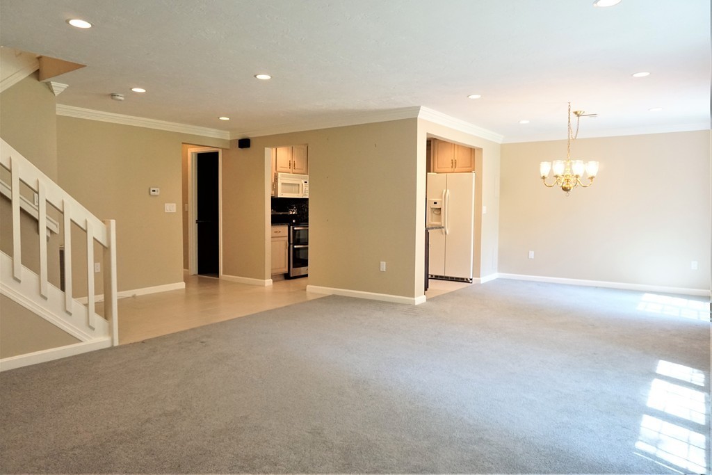 211 Ridgefield Circle, Unit B Clinton, MA 01510 - Photo 3 of 26 Gallery Image 3
