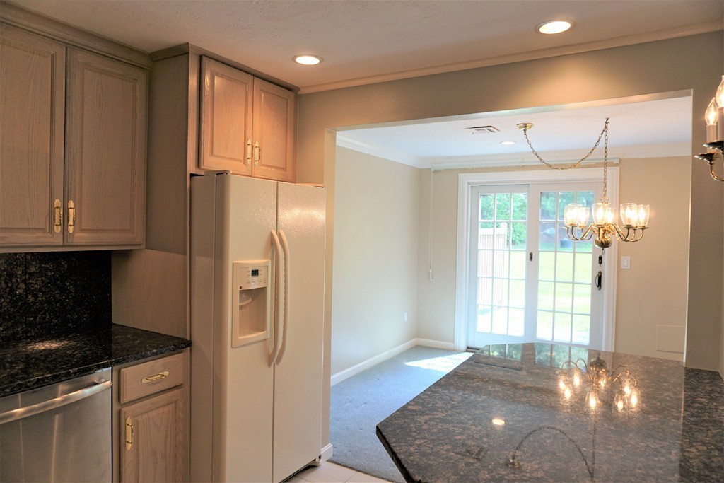 211 Ridgefield Circle, Unit B Clinton, MA 01510 - Photo 8 of 26 Gallery Image 8