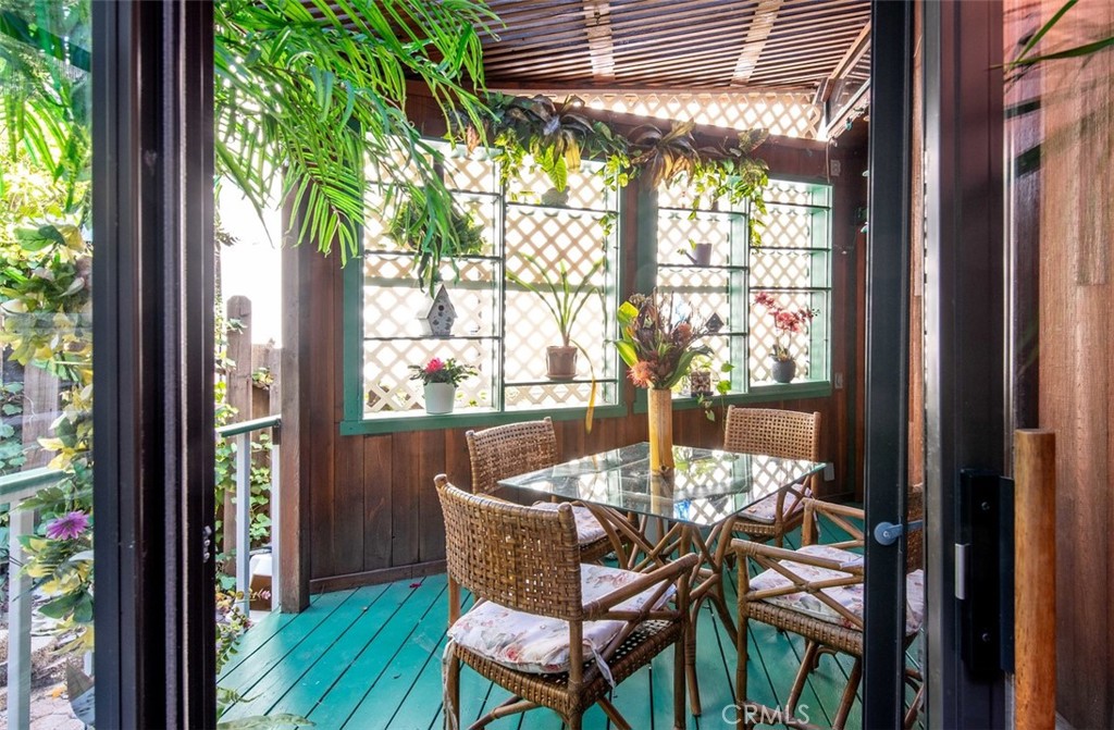 3001 Edmonton Road Glendale, CA 91206 - Photo 33 of 75 a view of a outdoor seating