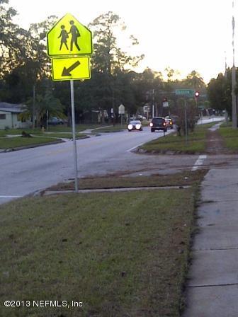 5009 Spring Glen Road Jacksonville, FL 32207 - Photo 15 of 16 a view of a park