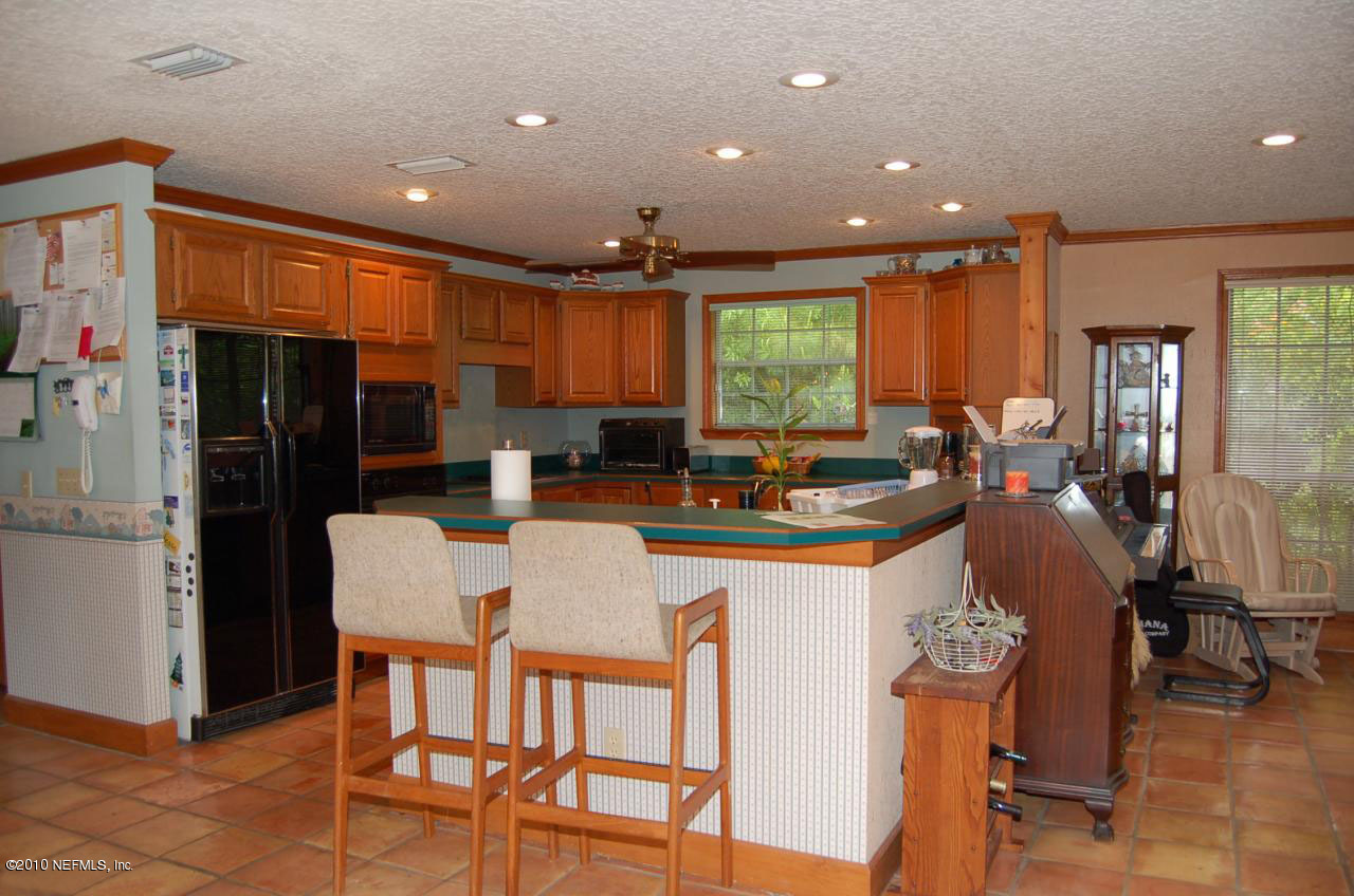 12568 Linjohn Road Jacksonville, FL 32223 - Photo 3 of 14 Kitchen