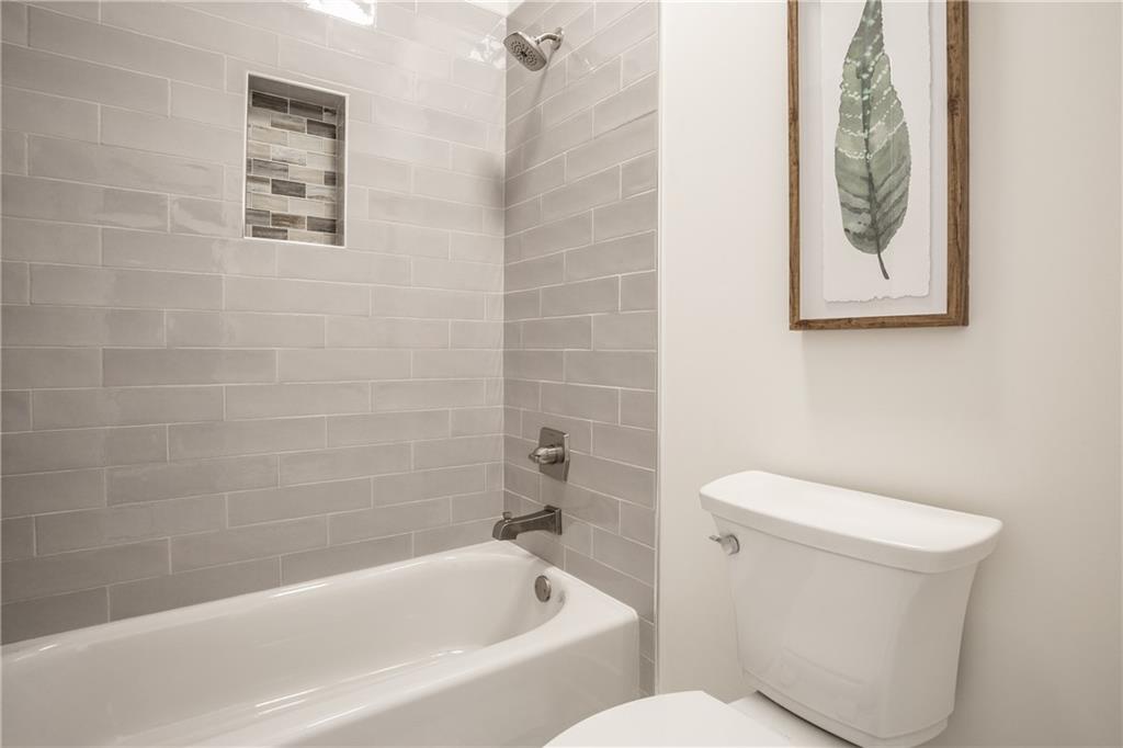 2511 Delaware Street Indianapolis, IN 46225 - Photo 19 of 36