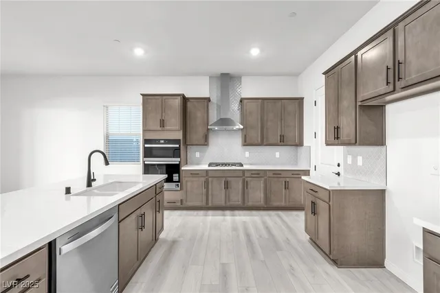 $4,000 | 584 La Vista Acrs Lane, Las Vegas, NV 89138