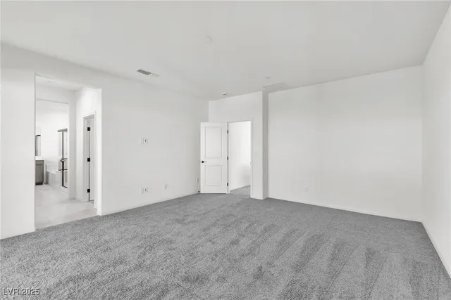 $4,000 | 584 La Vista Acrs Lane, Las Vegas, NV 89138