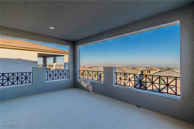 $4,000 | 584 La Vista Acrs Lane, Las Vegas, NV 89138