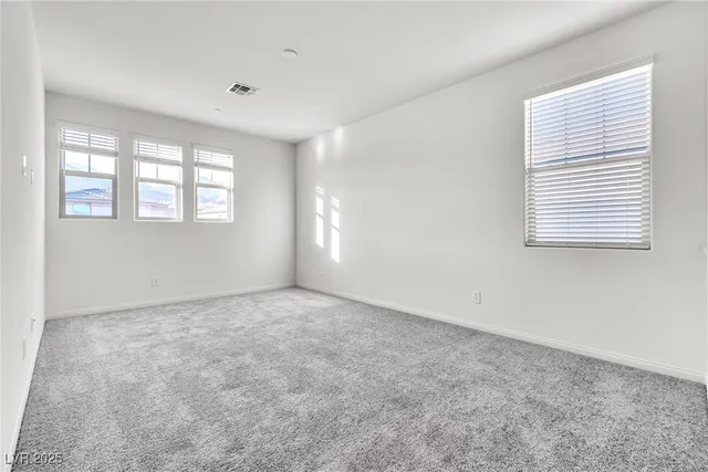 $4,000 | 584 La Vista Acrs Lane, Las Vegas, NV 89138