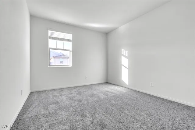 $4,000 | 584 La Vista Acrs Lane, Las Vegas, NV 89138