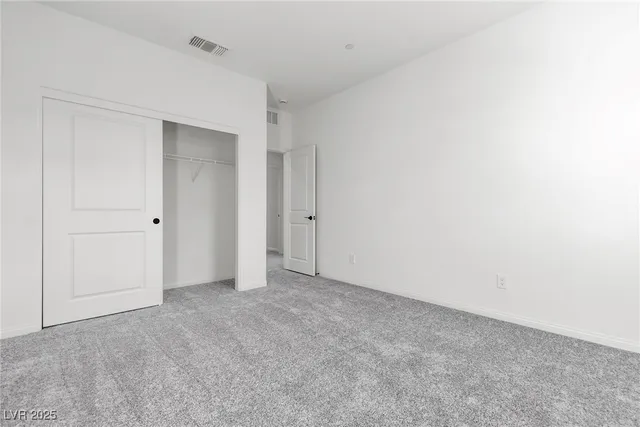 $4,000 | 584 La Vista Acrs Lane, Las Vegas, NV 89138