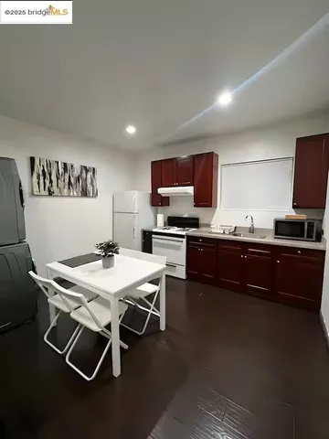 $1,075,000 | 734 25th Street, Oakland, CA 94612