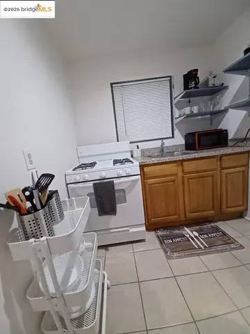 $1,075,000 | 734 25th Street, Oakland, CA 94612