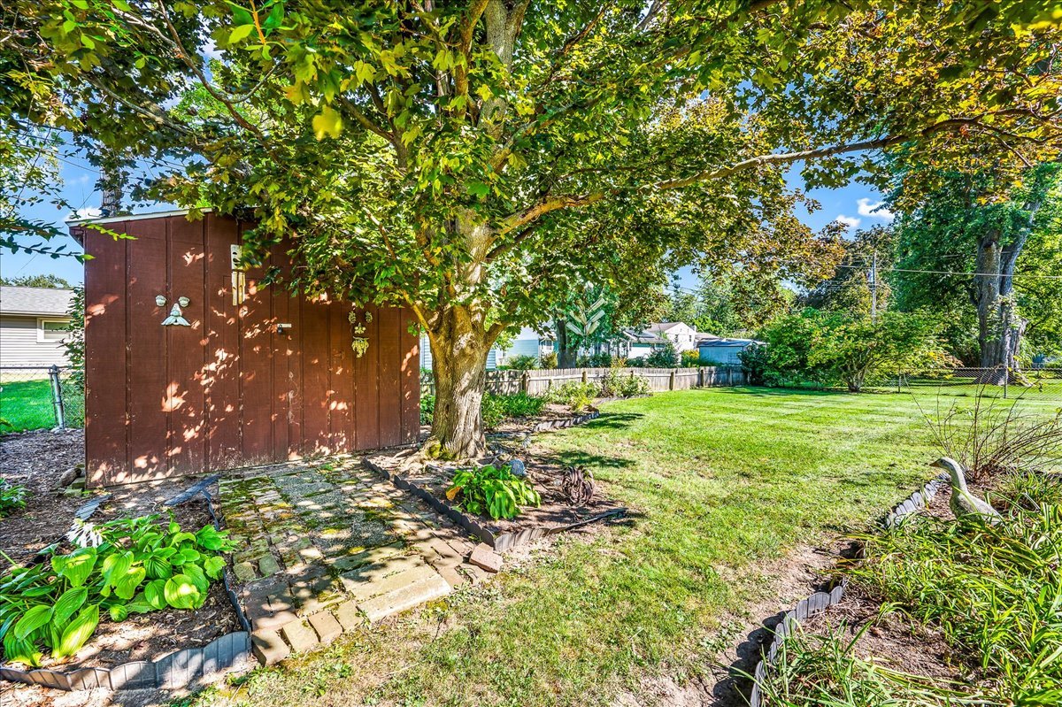 906 Parmon Road Bloomington, IL 61701 - Photo 23 of 25 Gallery Image 23