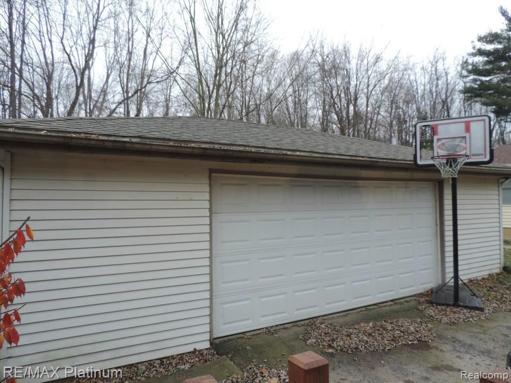 4085 West Allen Road Howell, MI 48855 - Photo 2 of 14 DSCN1415.jpg