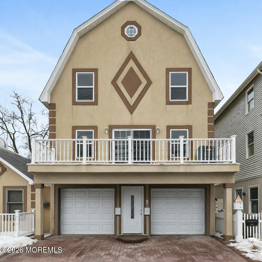 209 Bay Ave Highlands NJ 07732-large-001