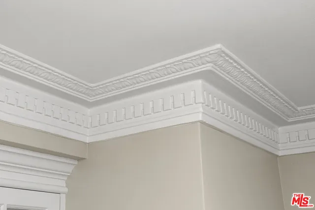 a view of a utility room