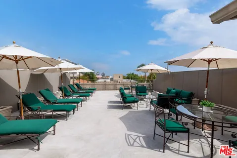 $929,000 | 9601 Charleville Boulevard, Unit 10, Beverly Hills, CA 90212