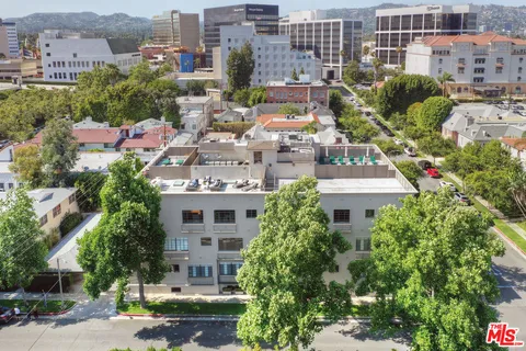 $929,000 | 9601 Charleville Boulevard, Unit 10, Beverly Hills, CA 90212